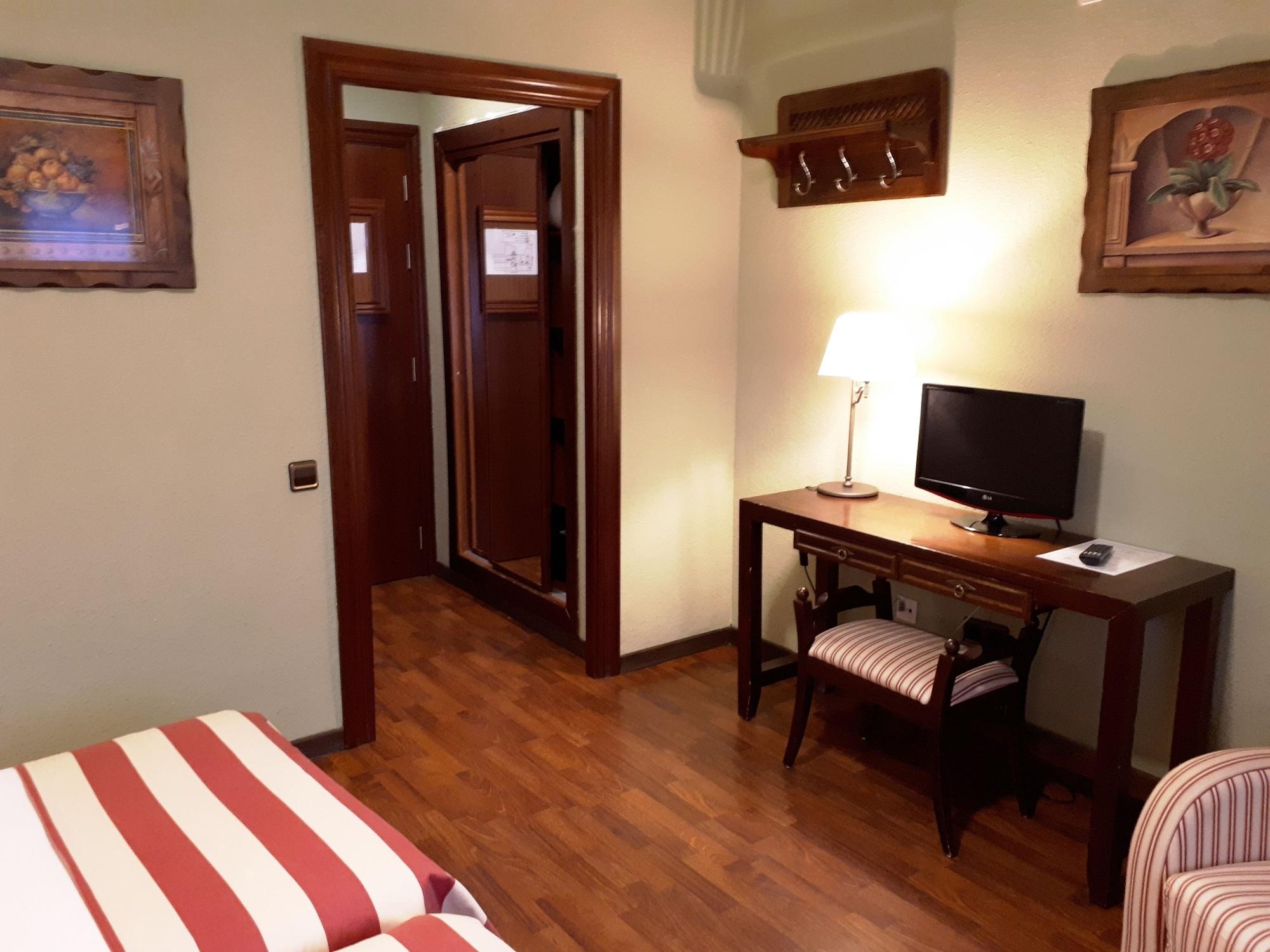 Hotel Urogallo Vielha Zewnętrze zdjęcie