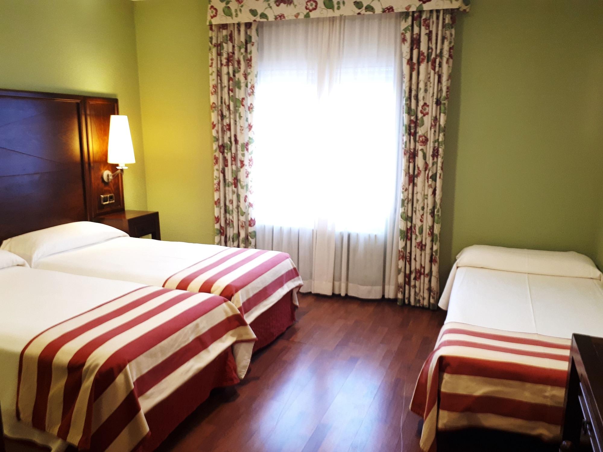 Hotel Urogallo Vielha Zewnętrze zdjęcie