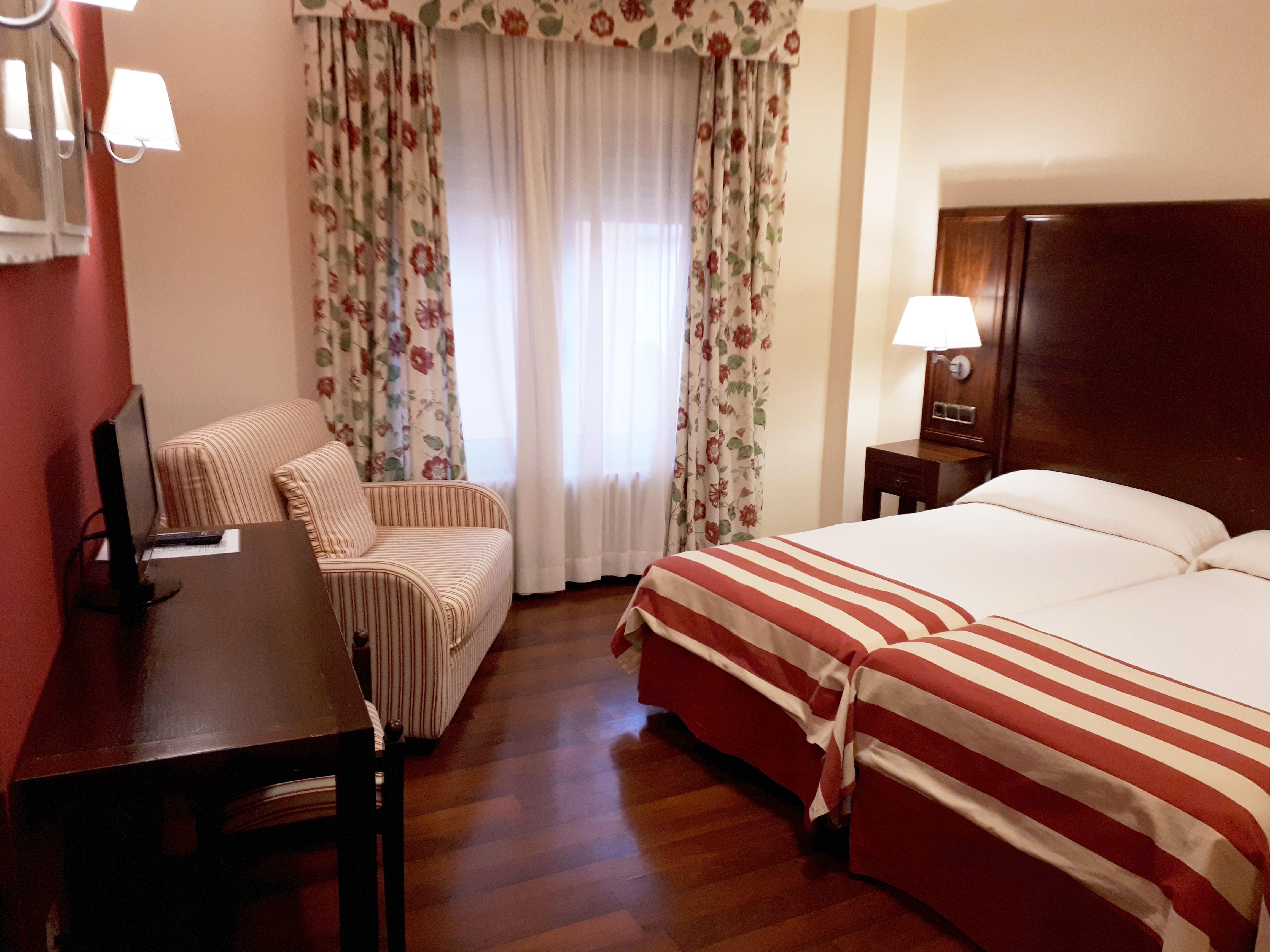Hotel Urogallo Vielha Zewnętrze zdjęcie