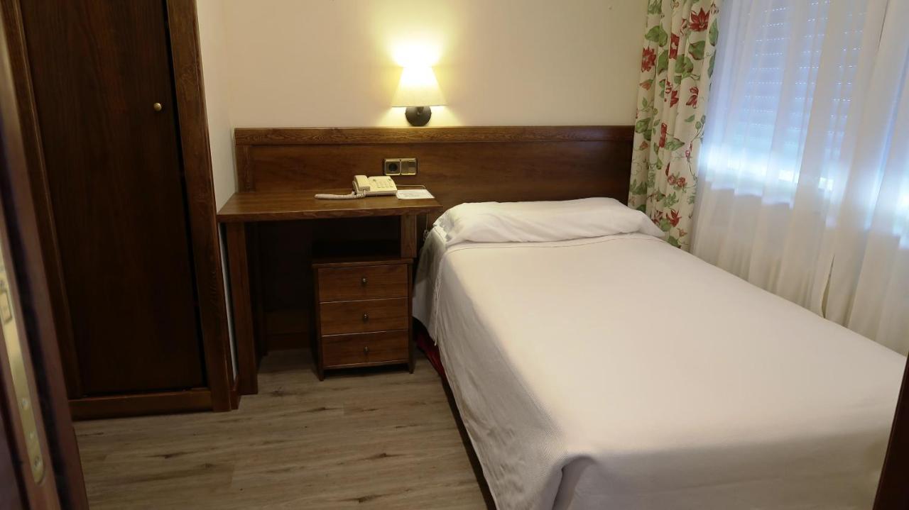 Hotel Urogallo Vielha Zewnętrze zdjęcie