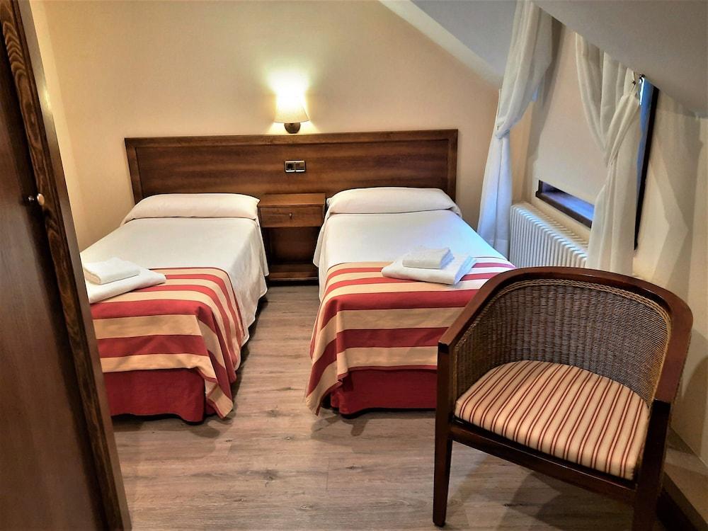 Hotel Urogallo Vielha Zewnętrze zdjęcie
